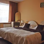 Helena 3*