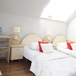 Helena 3*