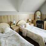 Helena 3*